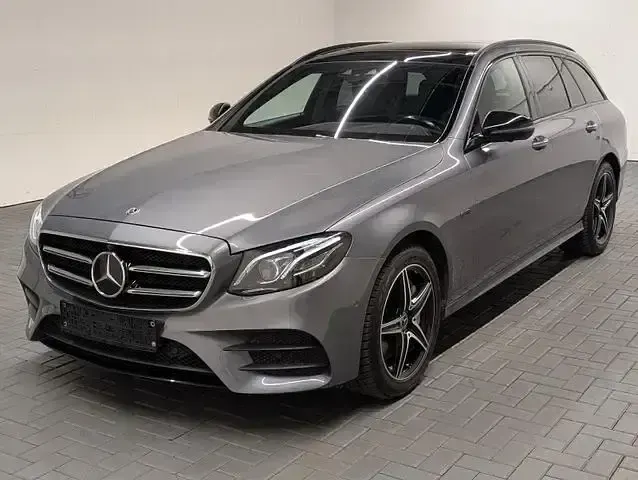 Gebraucht Mercedes E300 AMG line 306 PS (225 kW) 2019 Limousine