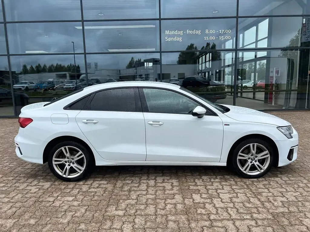 Gebraucht Audi A3 S-Line 150 PS (110 kW) 2022 Weiß Limousine