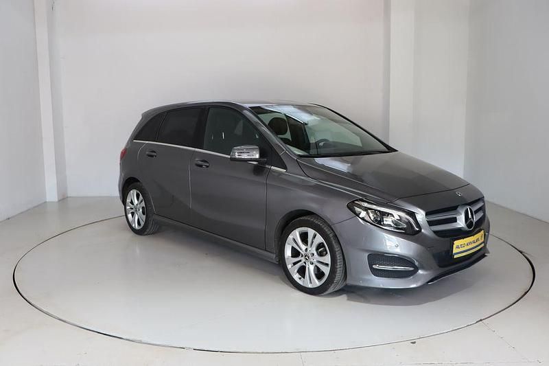 Gebraucht Mercedes B180 109 PS (80 kW) 2018 Grau Van / Kleinbus
