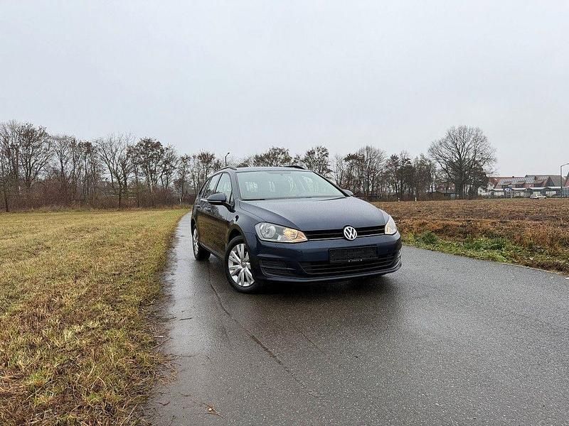 Gebraucht VW Golf VII Match 105 PS (77 kW) 2014 Blau Kombi