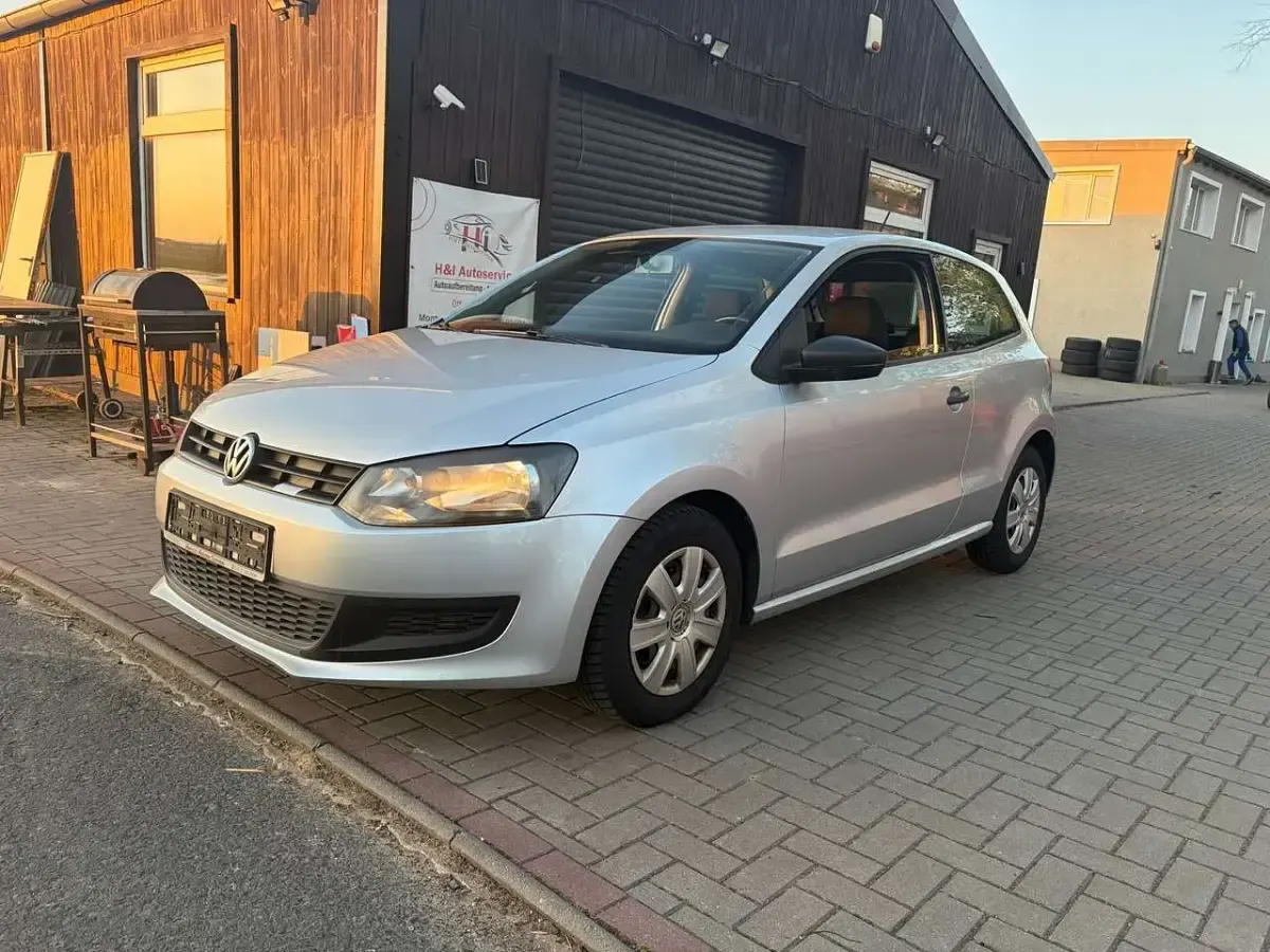 Gebraucht VW Polo Trendline 60 PS (44 kW) 2011 Silber Kleinwagen