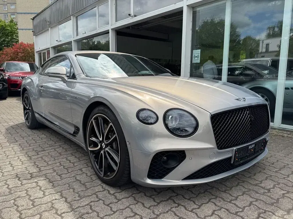 Gebraucht Bentley Continental GT Mulliner 549 PS (403 kW) 2020 Extreme silver Coupé
