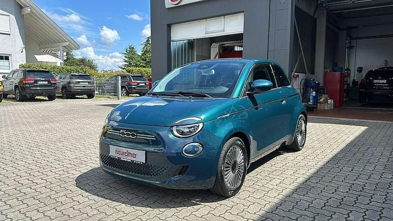 Gebraucht Fiat 500e 86 kW (118 PS) 2024 Grün