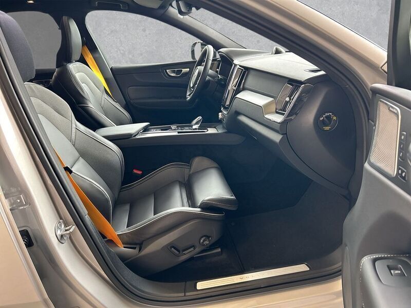 Gebraucht Volvo XC60 455 PS (334 kW) 2024 Andere farbe SUV