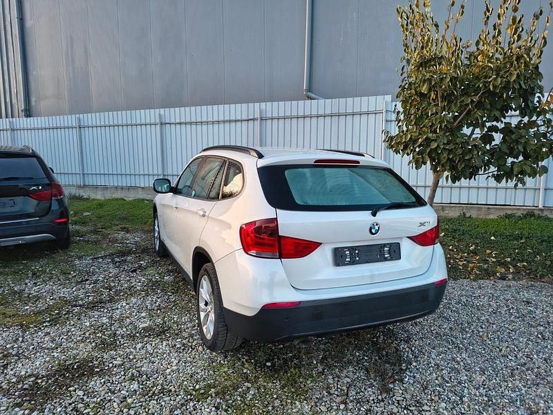 Gebraucht BMW X1 143 PS (105 kW) 2011 Weiß SUV