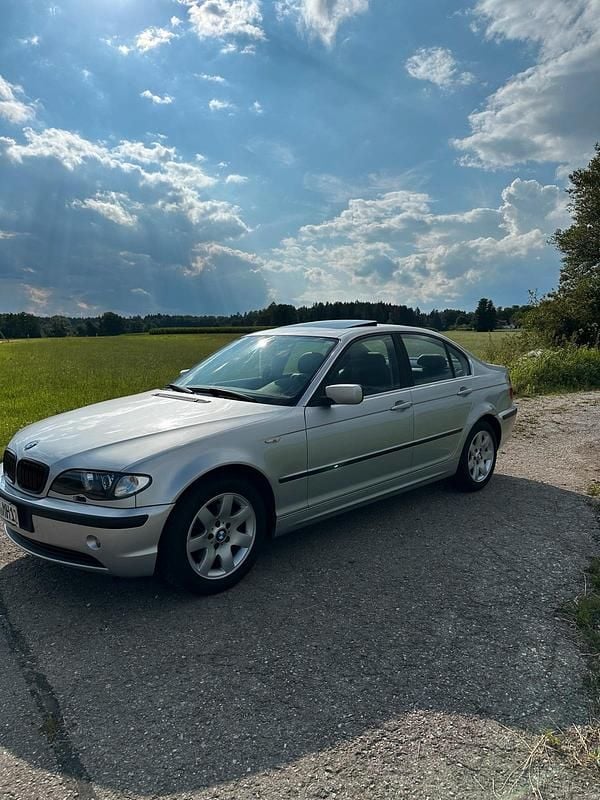 Gebraucht BMW 325 192 PS (141 kW) 2003 Silber Limousine