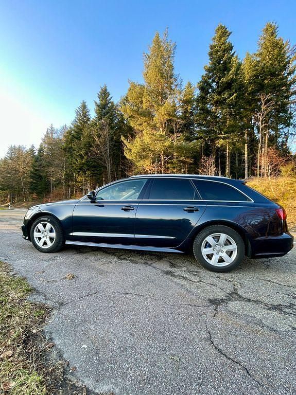 Blau Gebraucht 2017 Audi A6 Ambiente Kombi | 19.850 € (Fairer Preis) - Bild 1/1