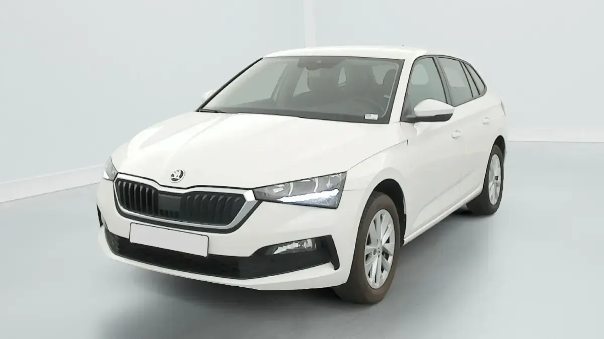 Gebraucht Skoda Scala Ambition 95 PS (69 kW) 2023 (blanc candy) Kleinwagen