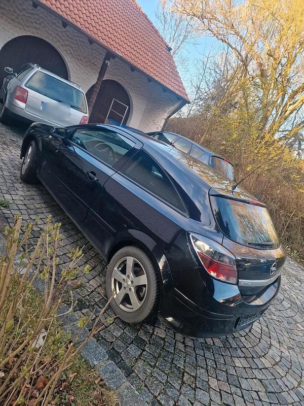 Gebraucht Opel Astra 125 PS (91 kW) 2006 Schwarz Limousine