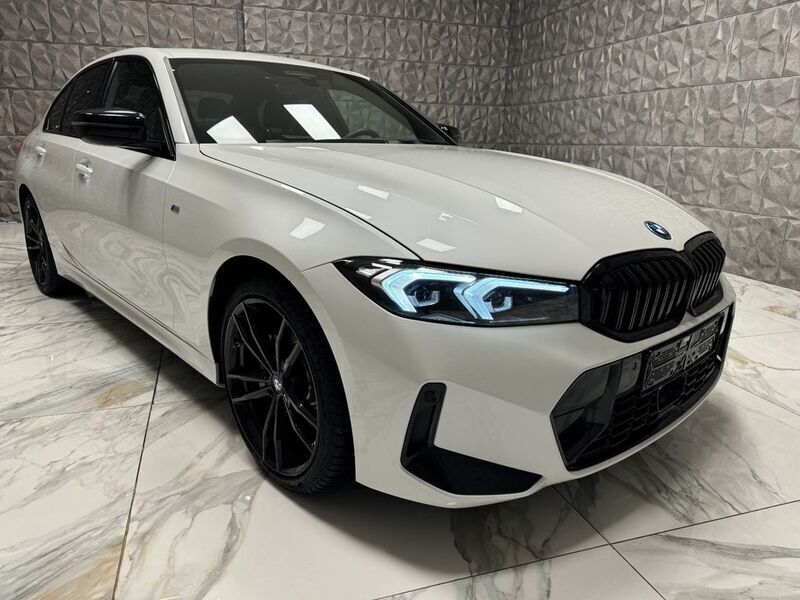 Weiß Gebraucht 2024 BMW 320e M Sport Limousine | 38.990 € (Fairer Preis) - Bild 1/4
