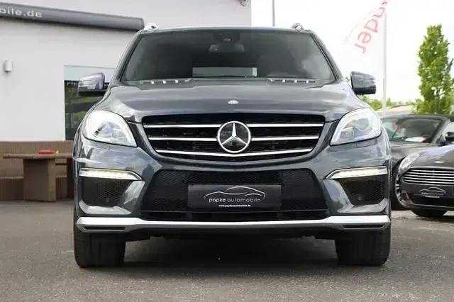 Gebraucht Mercedes ML63 AMG AMG 557 PS (409 kW) 2016 Tenoritgrau  metalliclack SUV