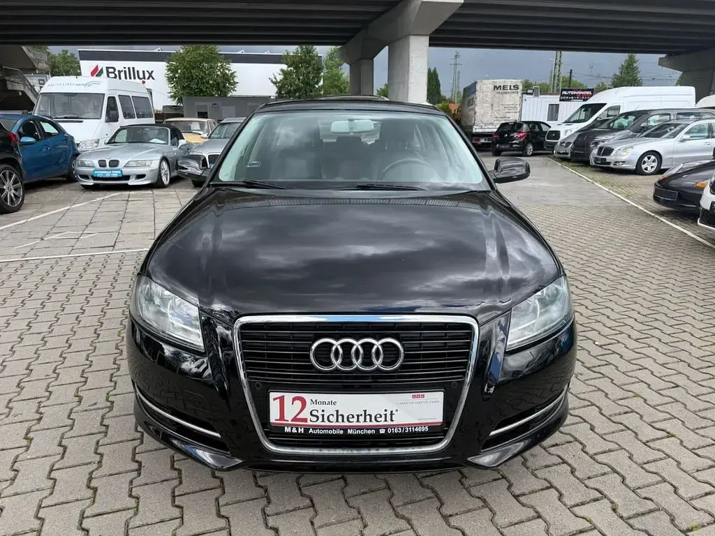 Gebraucht Audi A3 Attraction 160 PS (117 kW) 2011 Brillantschwarz Kleinwagen