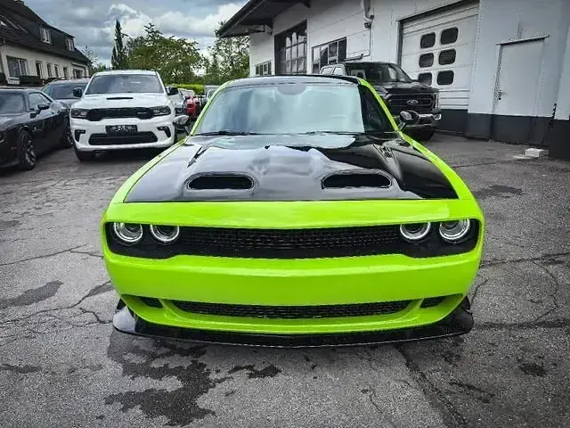 Gebraucht Dodge Challenger SXT 309 PS (227 kW) 2023 Grün Coupé