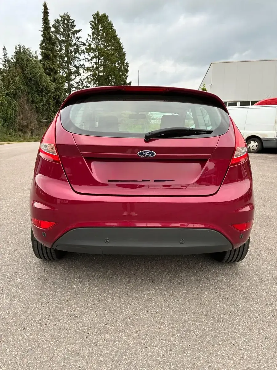 Gebraucht Ford Fiesta 82 PS (60 kW) 2008 Rot Kleinwagen