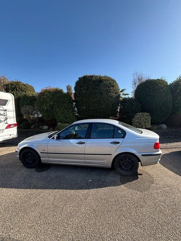 Gebraucht BMW 316 105 PS (77 kW) 2000 Silber Limousine