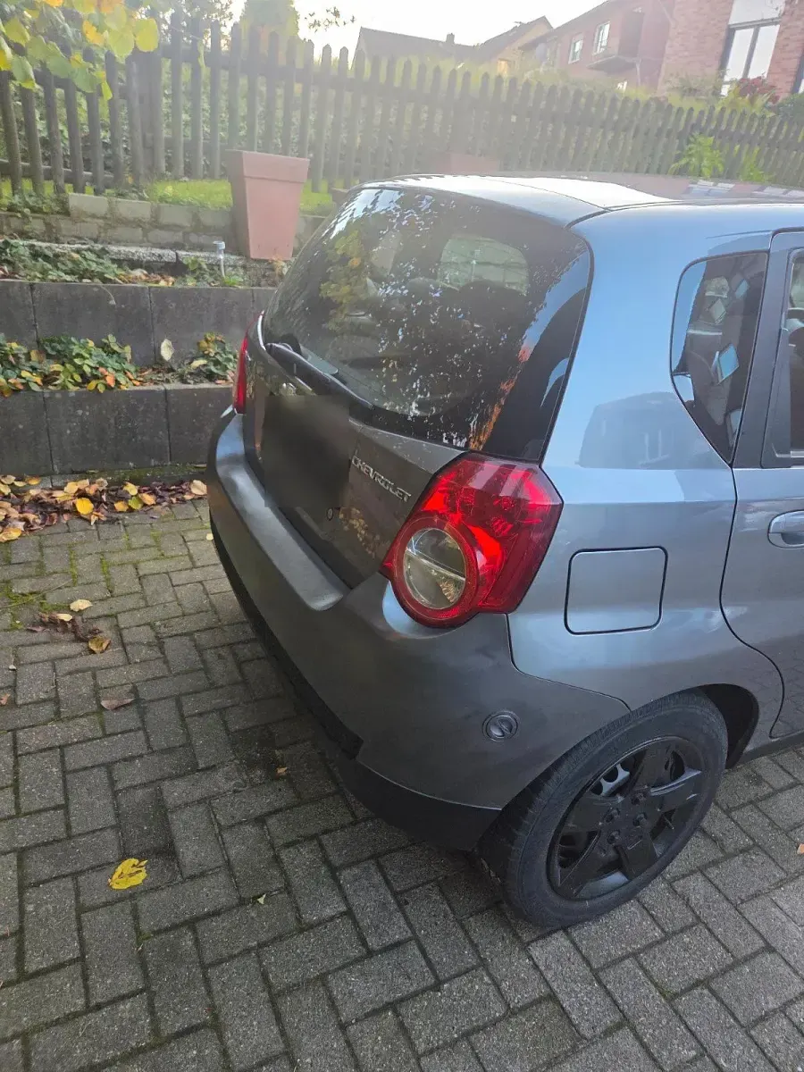 Gebraucht Chevrolet Aveo 84 PS (61 kW) 2009 Grau Kleinwagen