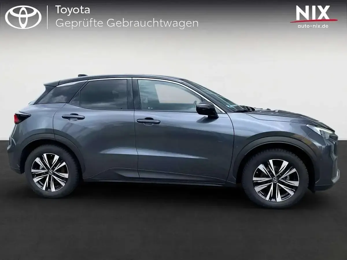 Gebraucht Lexus LBX 136 PS (100 kW) 2024 Schwarz SUV