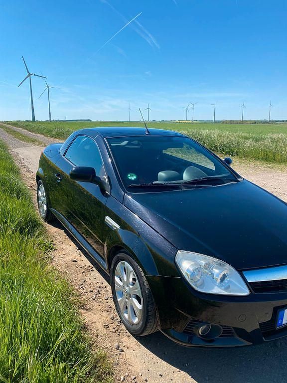 Schwarz Gebraucht 2009 Opel Tigra Cabrio | 1.600 € (Guter Preis) - Bild 1/4