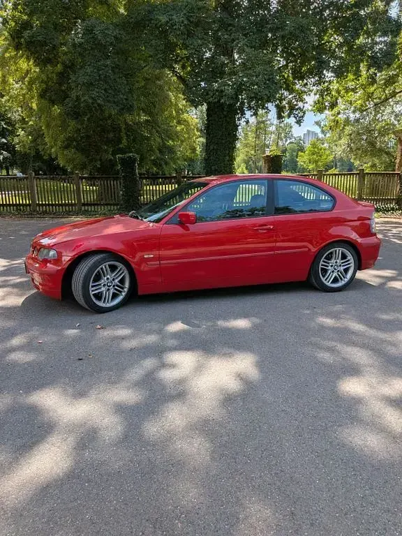 Gebraucht BMW 325 Performance 192 PS (141 kW) 2001 Rot