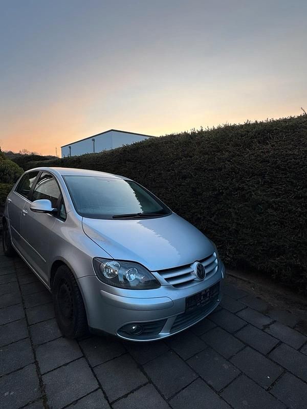 Gebraucht VW Golf Plus Cross 75 PS (55 kW) 2005 Silber Van / Kleinbus