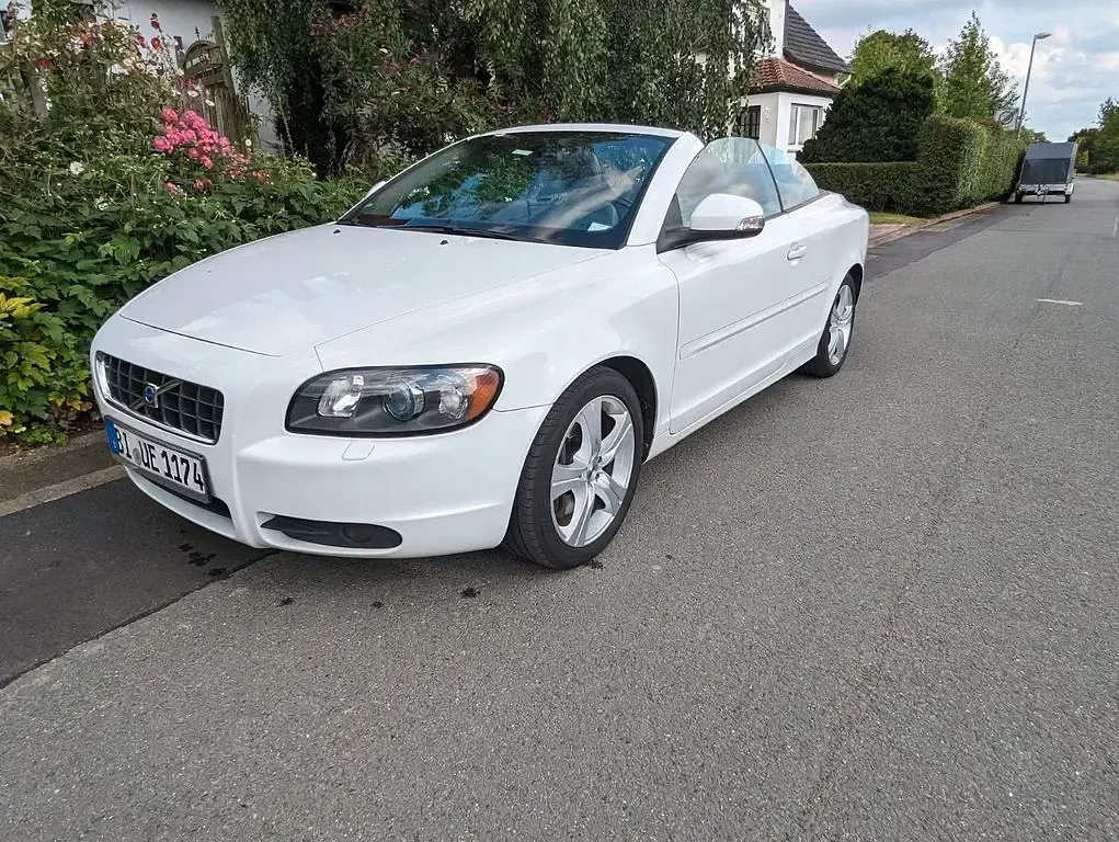 Gebraucht Volvo C70 Momentum 136 PS (100 kW) 2010 Schwarz Cabrio