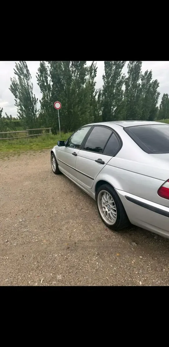 Brugt BMW 318 143 HK (105 kW) 2001 Sølv Sedan
