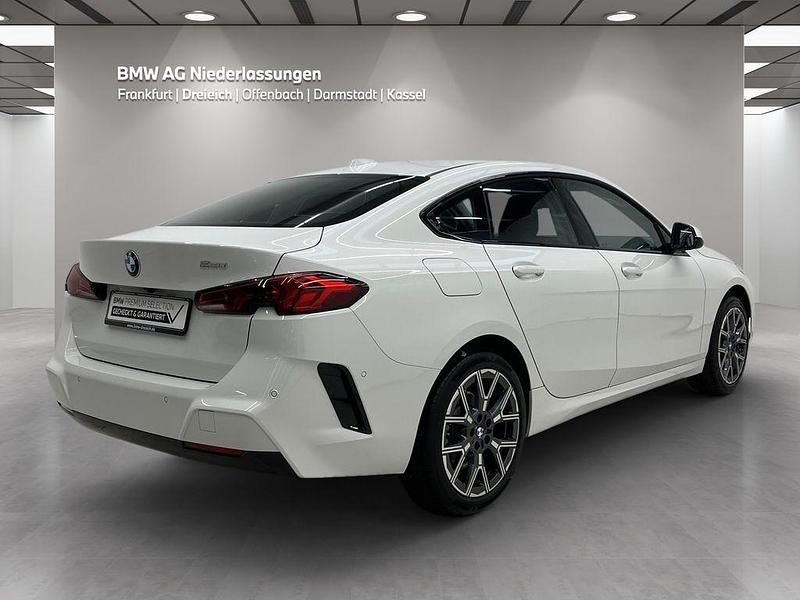 Gebraucht BMW 220 Shadowline 156 PS (114 kW) 2025 Weiß Coupé