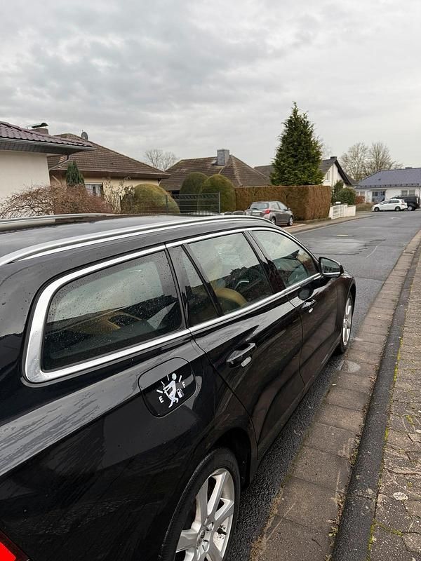 Gebraucht Volvo V60 150 PS (110 kW) 2020 Schwarz Kombi