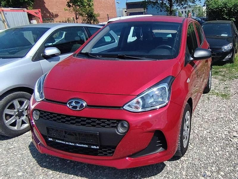 Red passion / mic Gebraucht 2017 Hyundai i10 Classic Kleinwagen | 6.999 € (Fairer Preis) - Bild 1/4