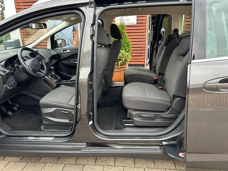 Grau Gebraucht 2019 Ford Grand C-Max Titanium Van / Kleinbus | 14.499 € (Etwas zu teuer) - Bild 1/4