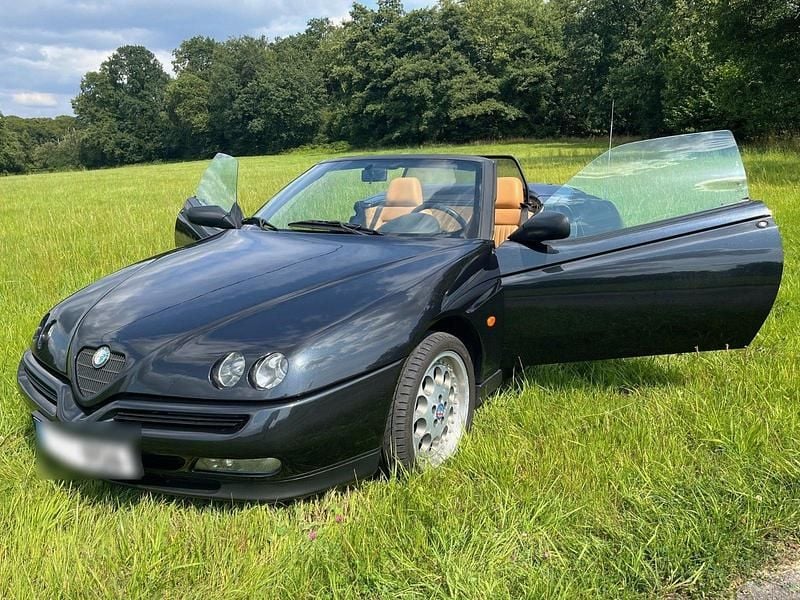 Gebraucht Alfa Romeo Spider 150 PS (110 kW) 1998 Schwarz Cabrio