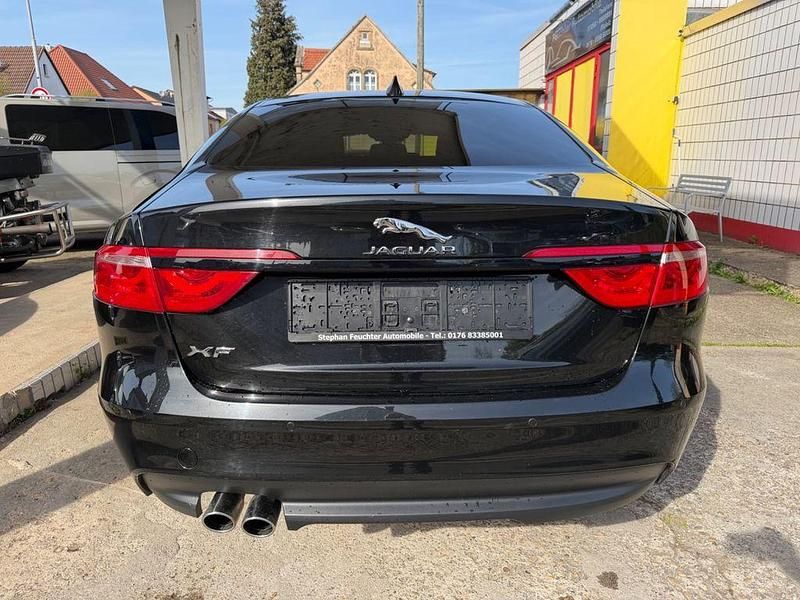 Gebraucht Jaguar XF Prestige 179 PS (131 kW) 2017 Schwarz Limousine