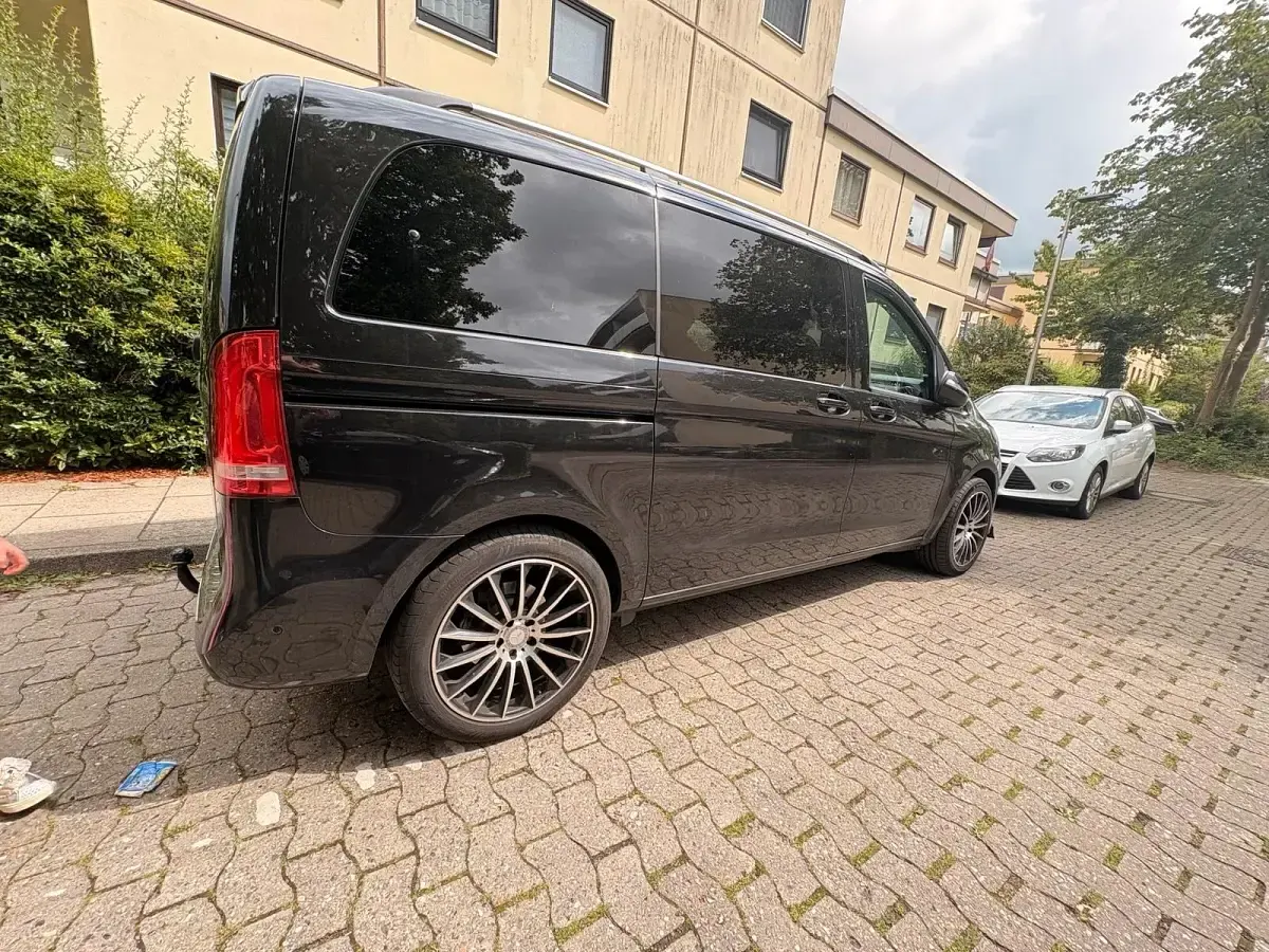 Gebraucht Mercedes V250 190 PS (139 kW) 2015 Schwarz Van / Kleinbus