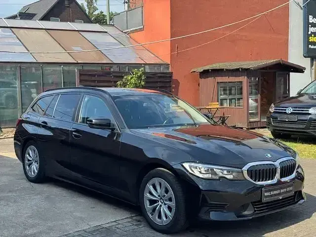 Gebraucht BMW 318 Advantage 150 PS (110 kW) 2022 Schwarz Kombi