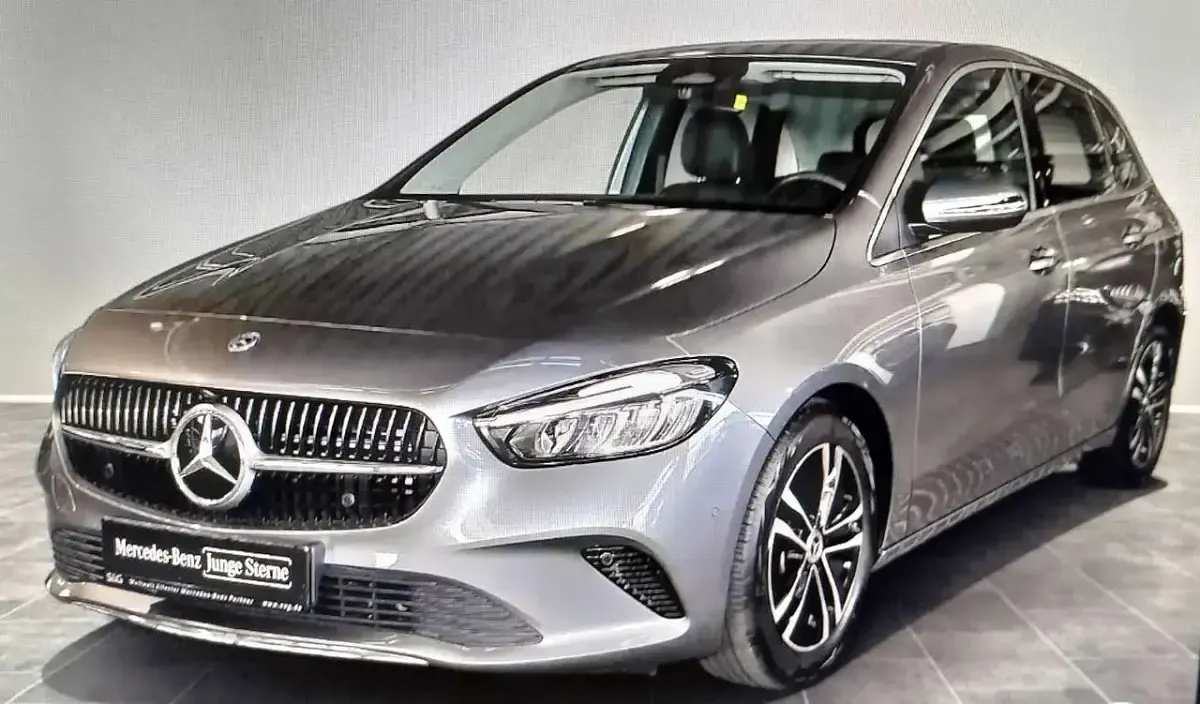 Gebraucht Mercedes B200 Advanced 163 PS (119 kW) 2024 Silber Kleinwagen