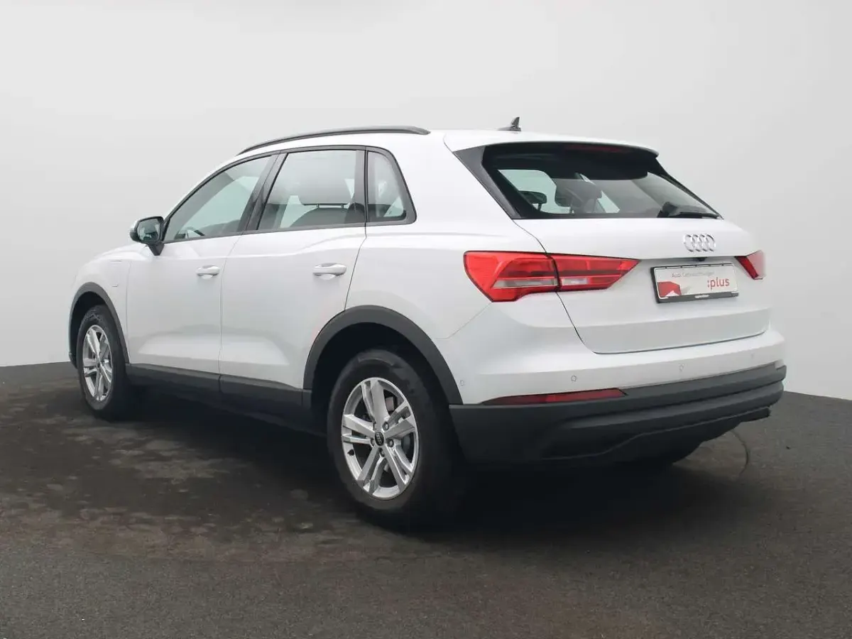 Gebraucht Audi Q3 245 PS (180 kW) 2022 Gletscherweiß metallic SUV