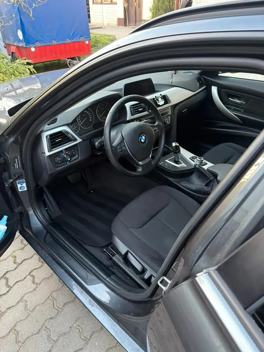 Używany BMW 325 211 KM (155 kW) 2016 Szary Kombi
