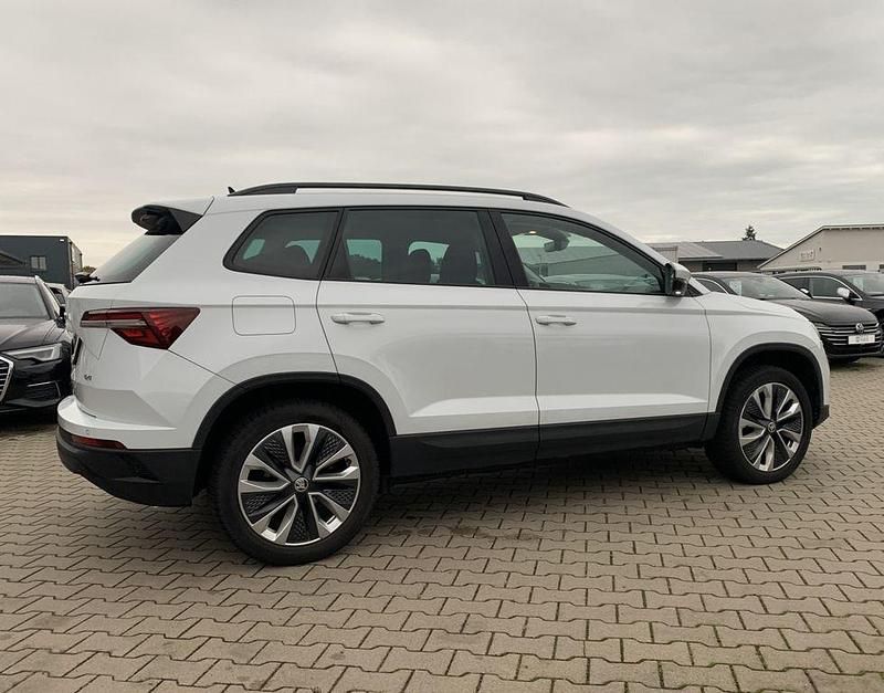 Gebraucht Skoda Karoq 150 PS (110 kW) 2022 Weiß SUV