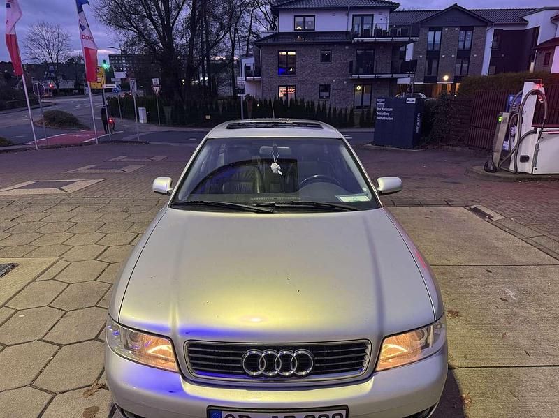 Gebraucht Audi A4 116 PS (85 kW) 2000 Grau Kombi