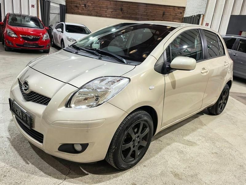 Gebraucht Daihatsu Charade 99 PS (72 kW) 2011 Braun Limousine