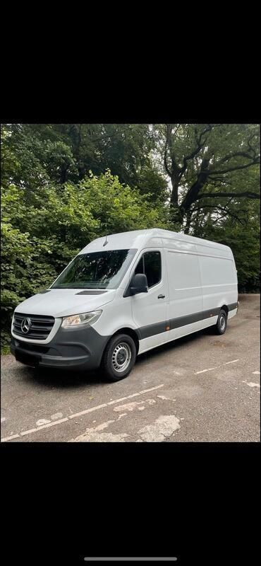 Weiß Gebraucht 2020 Mercedes 316 Van | 31.999 € - Bild 1/3