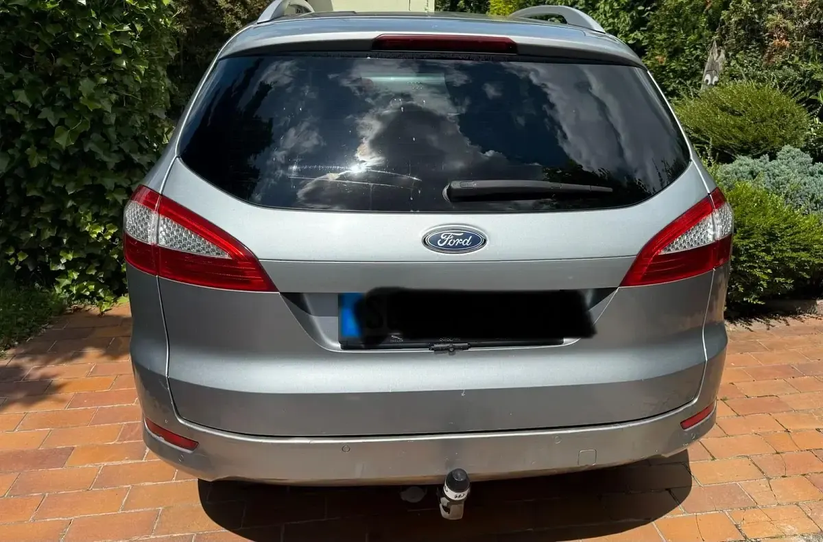 Gebraucht Ford Mondeo 140 PS (102 kW) 2009 Silber Kombi