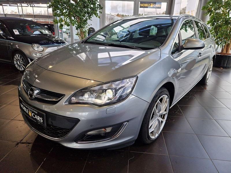 Gebraucht Opel Astra Innovation 165 PS (121 kW) 2013 Grau metallic (metallic) Kombi