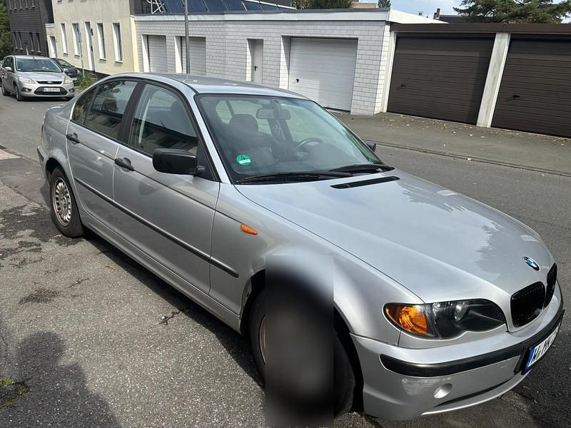 Silber Gebraucht 2004 BMW 316 Limousine | 3.300 € (Fairer Preis) - Bild 1/4