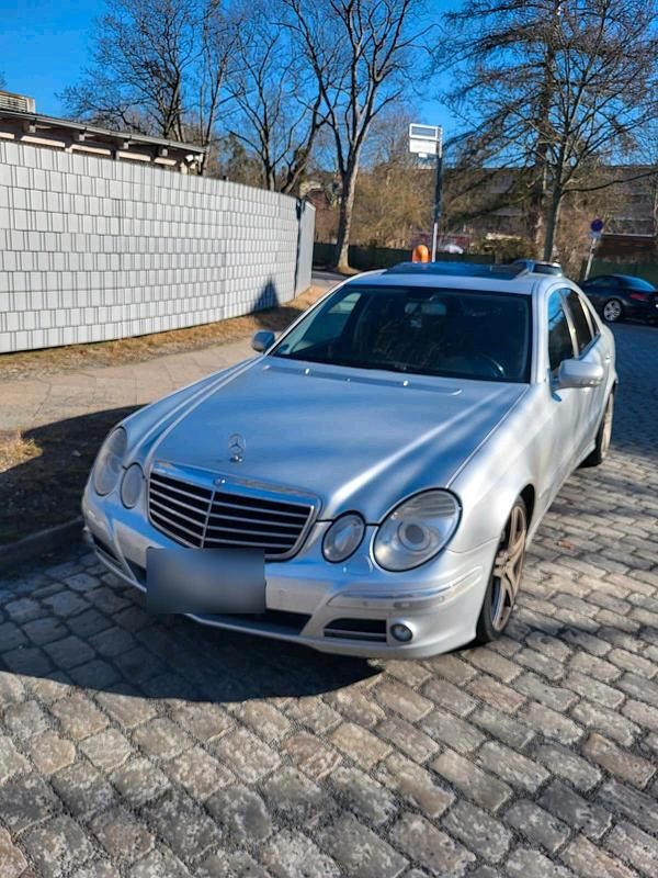 Gebraucht Mercedes E200 183 PS (134 kW) 2008 Silber Limousine
