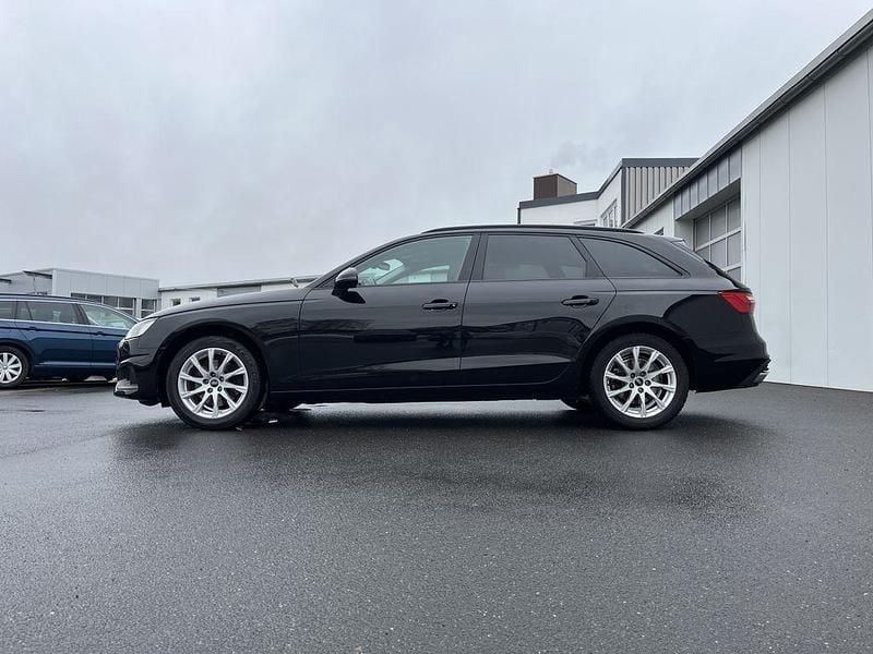 Gebraucht Audi A4 150 PS (110 kW) 2022 Schwarz Kombi