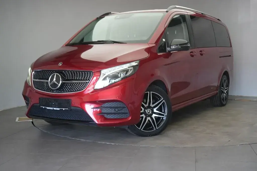 Gebraucht Mercedes V300 AMG 237 PS (174 kW) 2022 Rot Van / Kleinbus