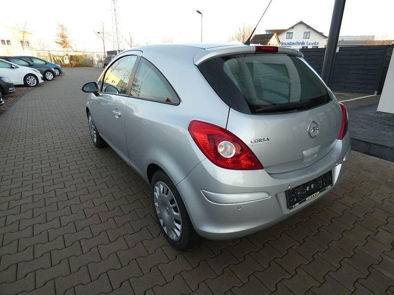 Gebraucht Opel Corsa Active 87 PS (63 kW) 2013 Silber Limousine
