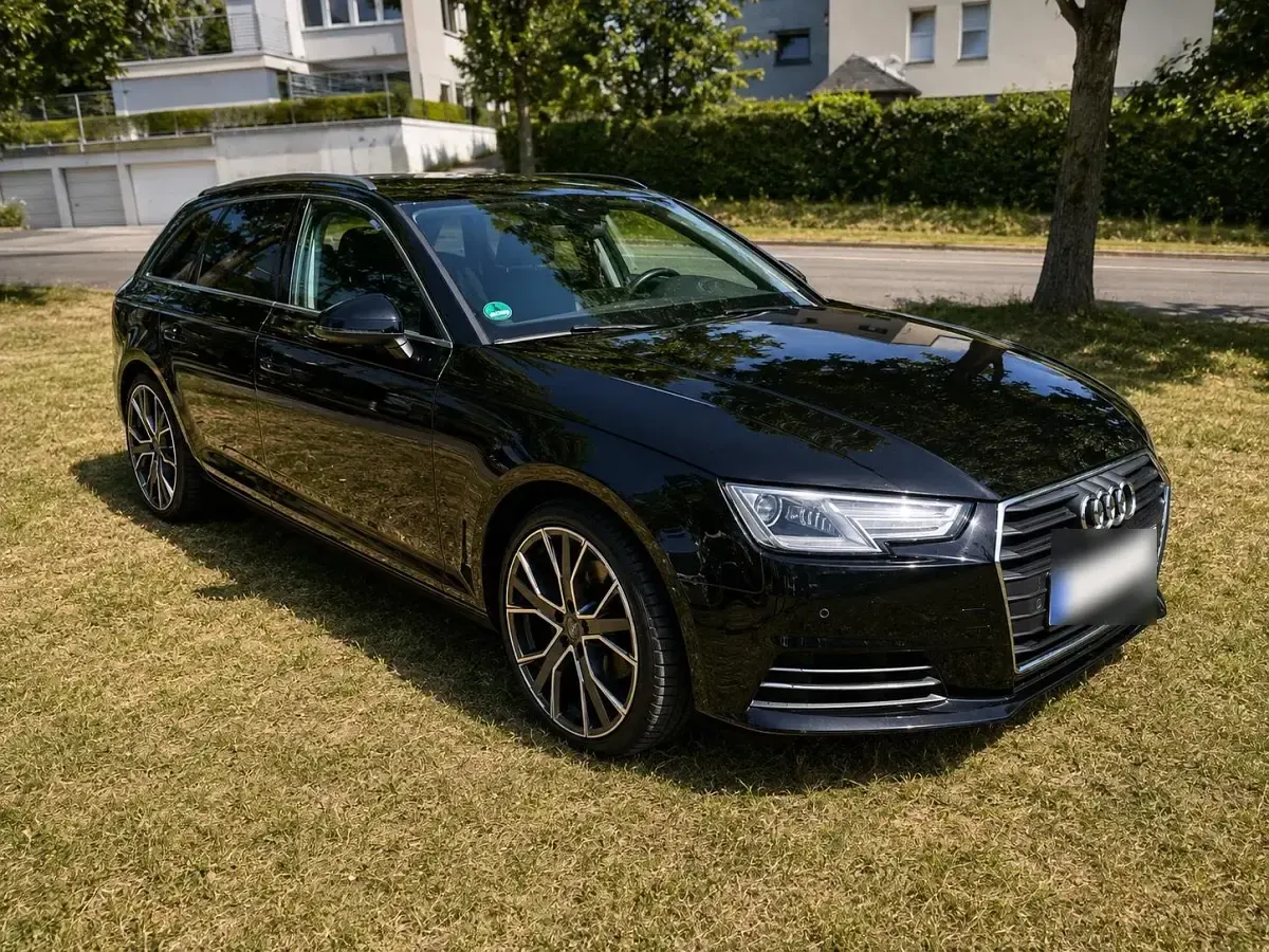 Gebraucht Audi A4 190 PS (139 kW) 2018 Schwarz Kombi