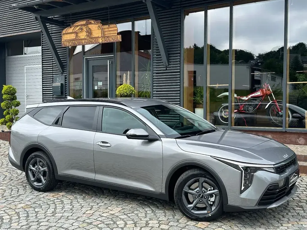 Neu Kia K4 Gold 116 PS (85 kW) 2026 Stahl grau Kombi